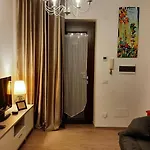 Casa Flo', Next To The Reggia With Car Park Apartment *