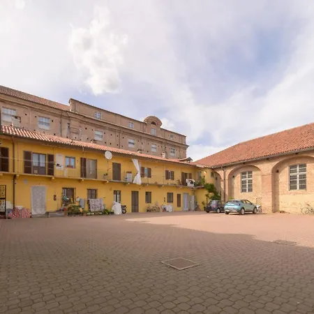 Casa Flo', Next To The Reggia With Car Park Apartmán