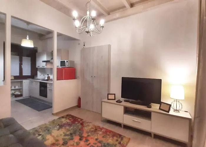 Casa Flo', Next To The Reggia With Car Park * فيناريا ريالي
