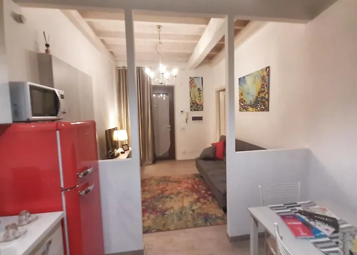 Casa Flo', Next To The Reggia With Car Park *